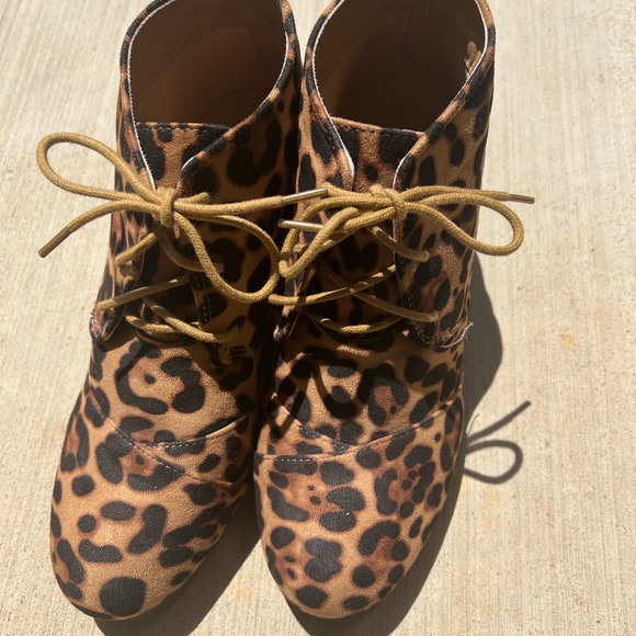 Leopard wedge booties - Picture 1 of 3